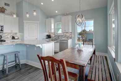 Lake House Stunning Home, Close to City Community Pool, Boat Parking! , , on Gulf of Mexico - Port Aransas in Texas - Lakehouse Vacation Rental - Lake Home for rent on LakeHouseVacations.com
