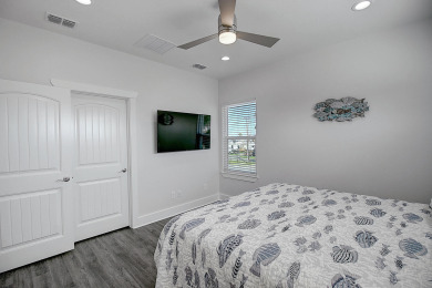 Lake House Stunning Home, Close to City Community Pool, Boat Parking! , , on Gulf of Mexico - Port Aransas in Texas - Lakehouse Vacation Rental - Lake Home for rent on LakeHouseVacations.com