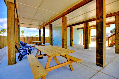 Lake House Stunning Home, Close to City Community Pool, Boat Parking! , , on Gulf of Mexico - Port Aransas in Texas - Lakehouse Vacation Rental - Lake Home for rent on LakeHouseVacations.com