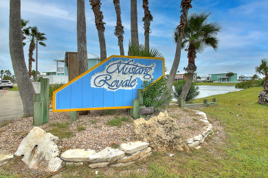 Lake House Beautiful private home! 1000 sq ft of decks Gameroom Community Pool Boardwalk, , on Gulf of Mexico - Port Aransas in Texas - Lakehouse Vacation Rental - Lake Home for rent on LakeHouseVacations.com