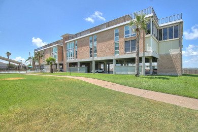 Lake House Fabulous condo right on the Ship Channel! Private Pier!, , on Gulf of Mexico - Port Aransas in Texas - Lakehouse Vacation Rental - Lake Home for rent on LakeHouseVacations.com