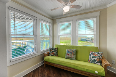 Lake House Heated swimming pool, hot tub and beach access!, , on Gulf of Mexico - Port Aransas in Texas - Lakehouse Vacation Rental - Lake Home for rent on LakeHouseVacations.com