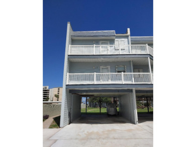 Lake House Sit on the deck and watch the ships pass by while drinking a beverage., , on Gulf of Mexico - Port Aransas in Texas - Lakehouse Vacation Rental - Lake Home for rent on LakeHouseVacations.com