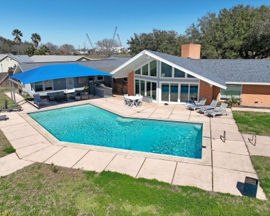 Lake House Amazing Pool! Waterfront, Outdoor Kitchen, Room for the whole family!, , on Gulf of Mexico - Corpus Christi in Texas - Lakehouse Vacation Rental - Lake Home for rent on LakeHouseVacations.com