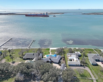 Lake House Amazing Pool! Waterfront, Outdoor Kitchen, Room for the whole family!, , on Gulf of Mexico - Corpus Christi in Texas - Lakehouse Vacation Rental - Lake Home for rent on LakeHouseVacations.com