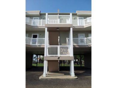 Lake House Family vacation memories, community pool, lighted fishing pier, boat parking, , on Gulf of Mexico - Port Aransas in Texas - Lakehouse Vacation Rental - Lake Home for rent on LakeHouseVacations.com