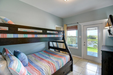 Lake House Private pool, pet friendly, near the beach!, , on Gulf of Mexico - Port Aransas in Texas - Lakehouse Vacation Rental - Lake Home for rent on LakeHouseVacations.com
