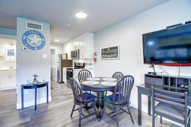 Lake House Cozy Getaway Near the Beach. Large heated pool! Only a block to the beach! , , on Gulf of Mexico - Port Aransas in Texas - Lakehouse Vacation Rental - Lake Home for rent on LakeHouseVacations.com