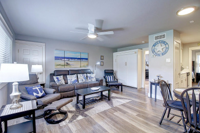 Lake House Cozy Getaway Near the Beach. Large heated pool! Only a block to the beach! , , on Gulf of Mexico - Port Aransas in Texas - Lakehouse Vacation Rental - Lake Home for rent on LakeHouseVacations.com