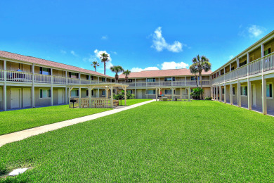 Lake House Cozy Getaway Near the Beach. Large heated pool! Only a block to the beach! , , on Gulf of Mexico - Port Aransas in Texas - Lakehouse Vacation Rental - Lake Home for rent on LakeHouseVacations.com