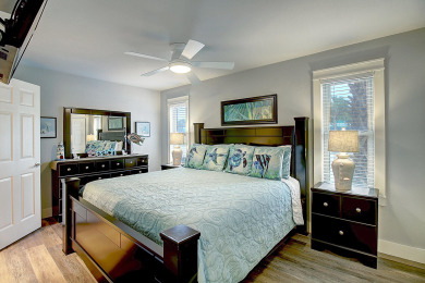 Lake House Cozy Getaway Near the Beach. Large heated pool! Only a block to the beach! , , on Gulf of Mexico - Port Aransas in Texas - Lakehouse Vacation Rental - Lake Home for rent on LakeHouseVacations.com
