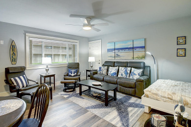 Lake House Cozy Getaway Near the Beach. Large heated pool! Only a block to the beach! , , on Gulf of Mexico - Port Aransas in Texas - Lakehouse Vacation Rental - Lake Home for rent on LakeHouseVacations.com