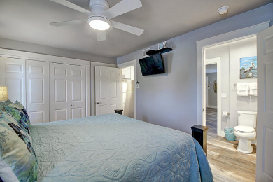 Lake House Cozy Getaway Near the Beach. Large heated pool! Only a block to the beach! , , on Gulf of Mexico - Port Aransas in Texas - Lakehouse Vacation Rental - Lake Home for rent on LakeHouseVacations.com