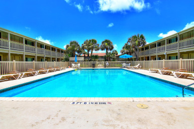 Lake House Cozy Getaway Near the Beach. Large heated pool! Only a block to the beach! , , on Gulf of Mexico - Port Aransas in Texas - Lakehouse Vacation Rental - Lake Home for rent on LakeHouseVacations.com