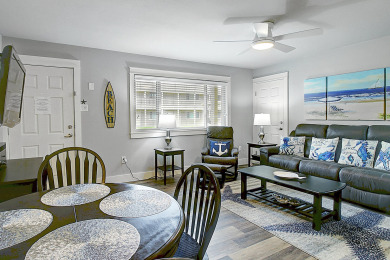 Lake House Cozy Getaway Near the Beach. Large heated pool! Only a block to the beach! , , on Gulf of Mexico - Port Aransas in Texas - Lakehouse Vacation Rental - Lake Home for rent on LakeHouseVacations.com