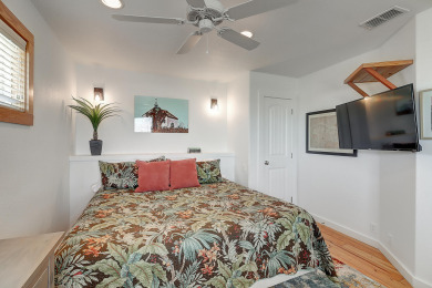 Lake House A tropical oasis Pet Friendly Community Pool Gas and Charcoal Grill, , on Gulf of Mexico - Port Aransas in Texas - Lakehouse Vacation Rental - Lake Home for rent on LakeHouseVacations.com