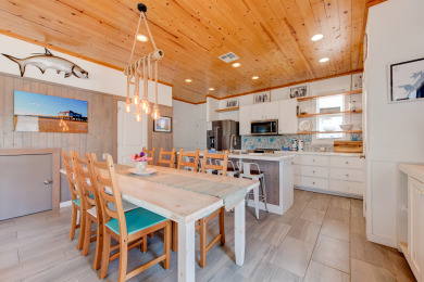 Lake House A tropical oasis Pet Friendly Community Pool Gas and Charcoal Grill, , on Gulf of Mexico - Port Aransas in Texas - Lakehouse Vacation Rental - Lake Home for rent on LakeHouseVacations.com