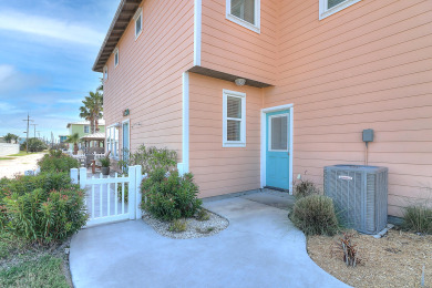 Lake House A tropical oasis Pet Friendly Community Pool Gas and Charcoal Grill, , on Gulf of Mexico - Port Aransas in Texas - Lakehouse Vacation Rental - Lake Home for rent on LakeHouseVacations.com