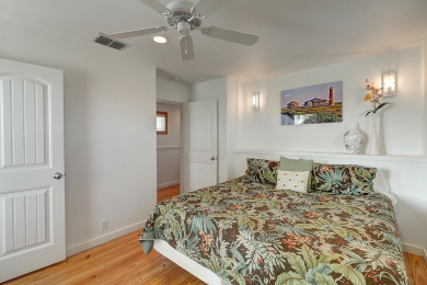 Lake House A tropical oasis Pet Friendly Community Pool Gas and Charcoal Grill, , on Gulf of Mexico - Port Aransas in Texas - Lakehouse Vacation Rental - Lake Home for rent on LakeHouseVacations.com