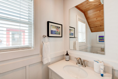 Lake House A tropical oasis Pet Friendly Community Pool Gas and Charcoal Grill, , on Gulf of Mexico - Port Aransas in Texas - Lakehouse Vacation Rental - Lake Home for rent on LakeHouseVacations.com