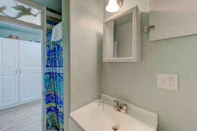 Lake House Quaint Port Aransas cottage, Lovely patio room, Near everything!, , on Gulf of Mexico - Port Aransas in Texas - Lakehouse Vacation Rental - Lake Home for rent on LakeHouseVacations.com