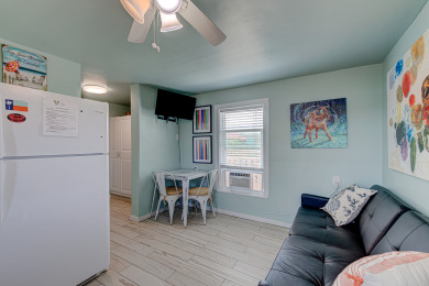 Lake House Quaint Port Aransas cottage, Lovely patio room, Near everything!, , on Gulf of Mexico - Port Aransas in Texas - Lakehouse Vacation Rental - Lake Home for rent on LakeHouseVacations.com