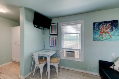 Lake House Quaint Port Aransas cottage, Lovely patio room, Near everything!, , on Gulf of Mexico - Port Aransas in Texas - Lakehouse Vacation Rental - Lake Home for rent on LakeHouseVacations.com
