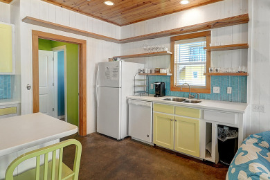 Lake House Pet friendly, 2 heated community pools, gated community, near the beach!, , on Gulf of Mexico - Port Aransas in Texas - Lakehouse Vacation Rental - Lake Home for rent on LakeHouseVacations.com