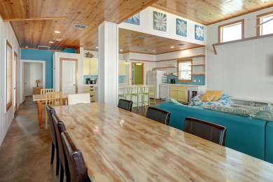 Lake House Pet friendly, 2 heated community pools, gated community, near the beach!, , on Gulf of Mexico - Port Aransas in Texas - Lakehouse Vacation Rental - Lake Home for rent on LakeHouseVacations.com