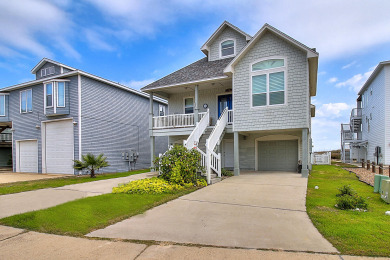 Lake House Gorgeous pet friendly home right on the beach! Heated Community Pool!, , on Gulf of Mexico - Port Aransas in Texas - Lakehouse Vacation Rental - Lake Home for rent on LakeHouseVacations.com