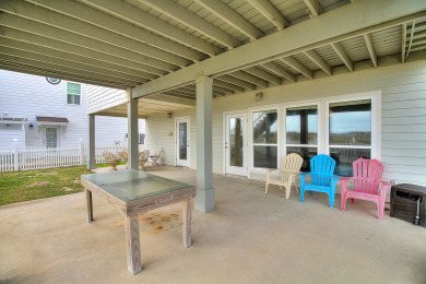 Lake House Gorgeous pet friendly home right on the beach! Heated Community Pool!, , on Gulf of Mexico - Port Aransas in Texas - Lakehouse Vacation Rental - Lake Home for rent on LakeHouseVacations.com