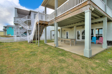 Lake House Gorgeous pet friendly home right on the beach! Heated Community Pool!, , on Gulf of Mexico - Port Aransas in Texas - Lakehouse Vacation Rental - Lake Home for rent on LakeHouseVacations.com