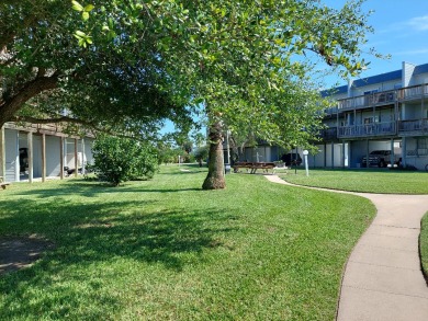 Lake House Hidden gem just steps away from the community pool & private fishing pier!, , on Gulf of Mexico - Port Aransas in Texas - Lakehouse Vacation Rental - Lake Home for rent on LakeHouseVacations.com