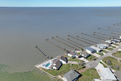 Lake House Amazing Pool, Hottub, Pier, Palaypa, Fire pit and BBQ Area!, , on Gulf of Mexico - Aransas Bay in Texas - Lakehouse Vacation Rental - Lake Home for rent on LakeHouseVacations.com