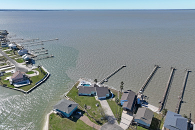 Lake House Amazing Pool, Hottub, Pier, Palaypa, Fire pit and BBQ Area!, , on Gulf of Mexico - Aransas Bay in Texas - Lakehouse Vacation Rental - Lake Home for rent on LakeHouseVacations.com