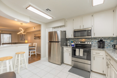 Lake House Pet Friendly, Waterfront Condo with Private Deck & Reserved Boat Slip, , on Gulf of Mexico - Corpus Christi in Texas - Lakehouse Vacation Rental - Lake Home for rent on LakeHouseVacations.com