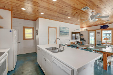 Lake House Sleeps 10, Pet Friendly, Community Pool, Boat Parking, , on Gulf of Mexico - Port Aransas in Texas - Lakehouse Vacation Rental - Lake Home for rent on LakeHouseVacations.com
