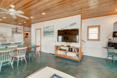 Lake House Sleeps 10, Pet Friendly, Community Pool, Boat Parking, , on Gulf of Mexico - Port Aransas in Texas - Lakehouse Vacation Rental - Lake Home for rent on LakeHouseVacations.com