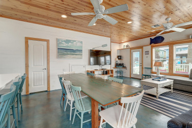 Lake House Sleeps 10, Pet Friendly, Community Pool, Boat Parking, , on Gulf of Mexico - Port Aransas in Texas - Lakehouse Vacation Rental - Lake Home for rent on LakeHouseVacations.com
