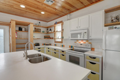 Lake House Sleeps 10, Pet Friendly, Community Pool, Boat Parking, , on Gulf of Mexico - Port Aransas in Texas - Lakehouse Vacation Rental - Lake Home for rent on LakeHouseVacations.com