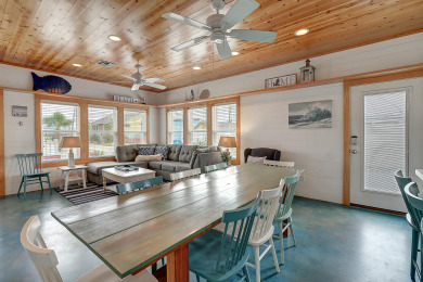 Lake House Sleeps 10, Pet Friendly, Community Pool, Boat Parking, , on Gulf of Mexico - Port Aransas in Texas - Lakehouse Vacation Rental - Lake Home for rent on LakeHouseVacations.com