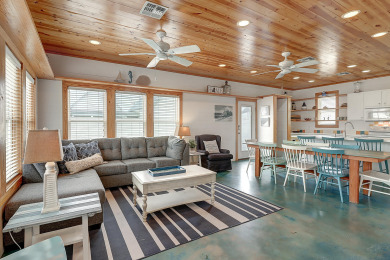 Lake House Sleeps 10, Pet Friendly, Community Pool, Boat Parking, , on Gulf of Mexico - Port Aransas in Texas - Lakehouse Vacation Rental - Lake Home for rent on LakeHouseVacations.com