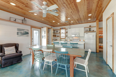 Lake House Sleeps 10, Pet Friendly, Community Pool, Boat Parking, , on Gulf of Mexico - Port Aransas in Texas - Lakehouse Vacation Rental - Lake Home for rent on LakeHouseVacations.com