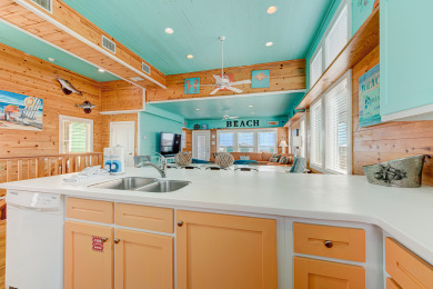 Lake House Private pool, Great In-town Gated community! Close to the beach! , , on Gulf of Mexico - Port Aransas in Texas - Lakehouse Vacation Rental - Lake Home for rent on LakeHouseVacations.com