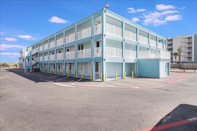 Lake House Beachfront Hotel! Great Views, Pool, Golf Cart accessible, Located In Town!, , on Gulf of Mexico - Port Aransas in Texas - Lakehouse Vacation Rental - Lake Home for rent on LakeHouseVacations.com