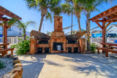 Lake House Beautiful condo with slope entry community pool!, , on Gulf of Mexico - Port Aransas in Texas - Lakehouse Vacation Rental - Lake Home for rent on LakeHouseVacations.com