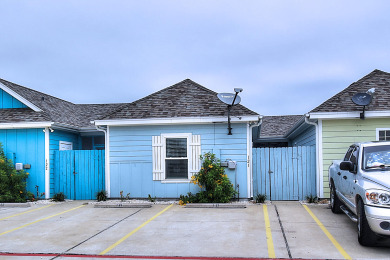 Lake House Beautiful condo with slope entry community pool!, , on Gulf of Mexico - Port Aransas in Texas - Lakehouse Vacation Rental - Lake Home for rent on LakeHouseVacations.com