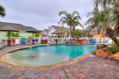 Lake House Beautiful condo with slope entry community pool!, , on Gulf of Mexico - Port Aransas in Texas - Lakehouse Vacation Rental - Lake Home for rent on LakeHouseVacations.com
