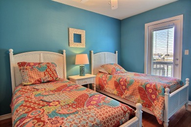 Lake House Beautiful pet friendly condo, just a short walk to the beach. Community pool!, , on Gulf of Mexico - Port Aransas in Texas - Lakehouse Vacation Rental - Lake Home for rent on LakeHouseVacations.com