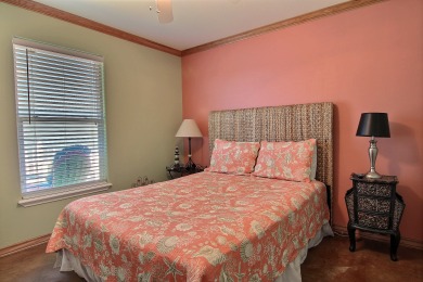 Lake House Beautiful pet friendly condo, just a short walk to the beach. Community pool!, , on Gulf of Mexico - Port Aransas in Texas - Lakehouse Vacation Rental - Lake Home for rent on LakeHouseVacations.com